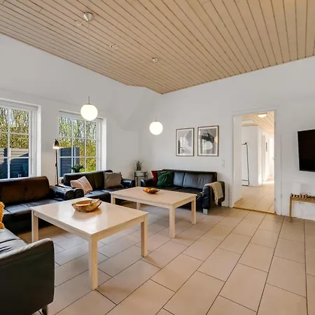 Large With Pool, Hot Tub And Activity In Husby * Ulfborg