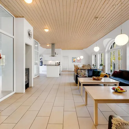 Large With Pool, Hot Tub And Activity In Husby Ulfborg