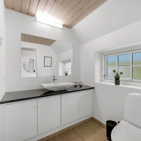 Large With Pool, Hot Tub And Activity In Husby Ulfborg