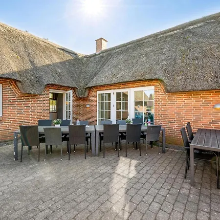 Large With Pool, Hot Tub And Activity In Husby Prázdninový dům *